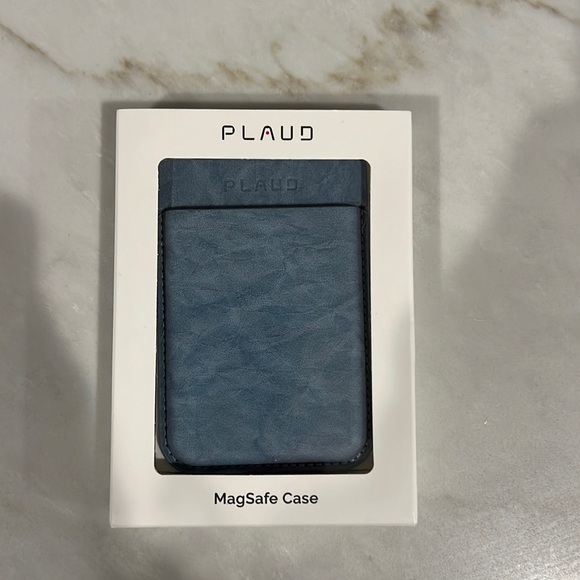 UNOPENED, BRAND NEW Plaud Voice Recording Carrying Case!! - Picture 1 of 3